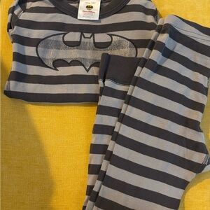 Hanna Andersson Batman Pajama Set - Dark Gray and Light Gray Stripes